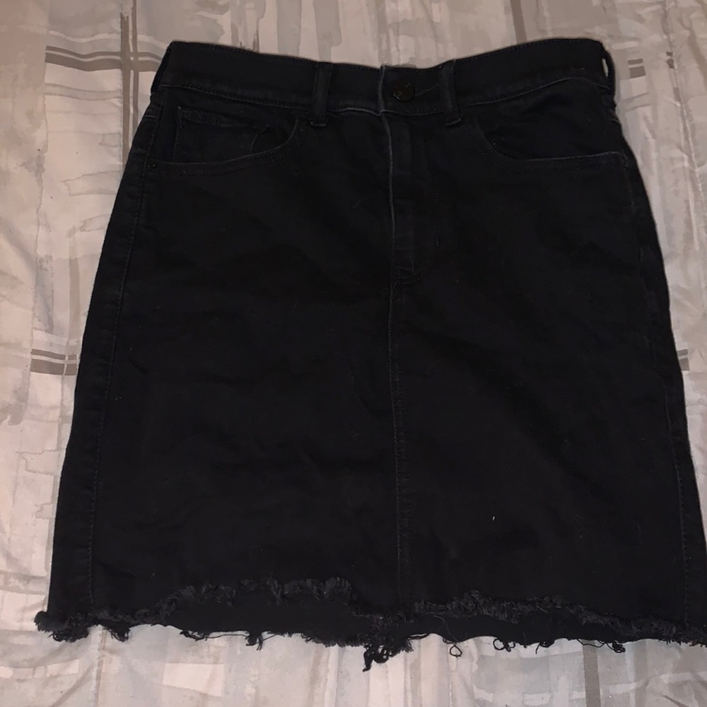 BLACK DENIM SKIRT